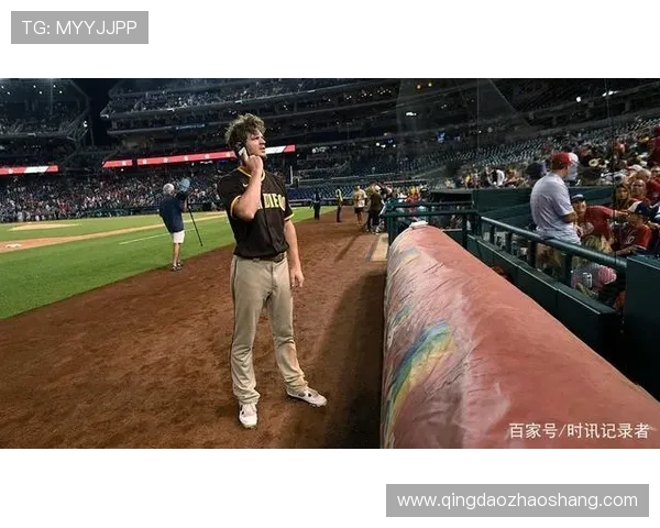 猛龙主场灯光闪烁引发混乱开赛仅40秒便暂停比赛 猛龙主场灯光闪烁引发混乱开赛仅40秒便暂停比赛